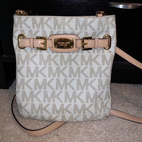 Michael Kors Handbags - Michael Kors Messenger Bag